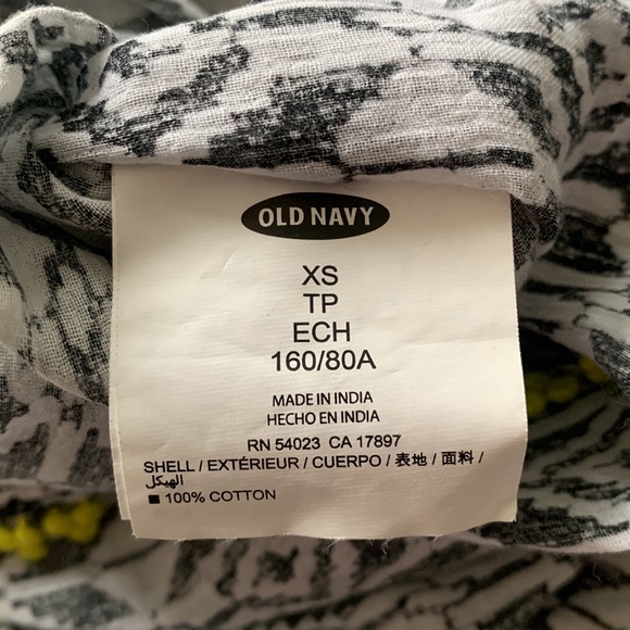 OLD NAVY Geometric Swim Cover-Up - Picture 4 of 4